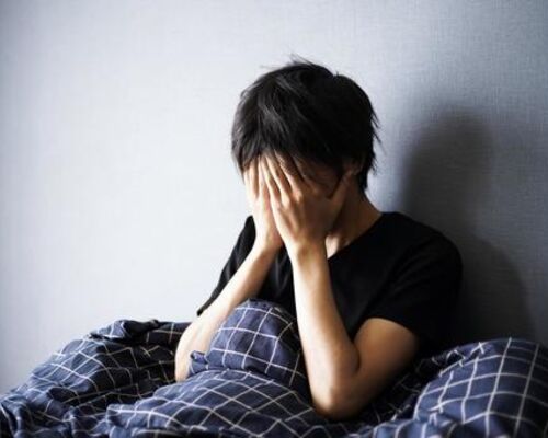 寝れない人